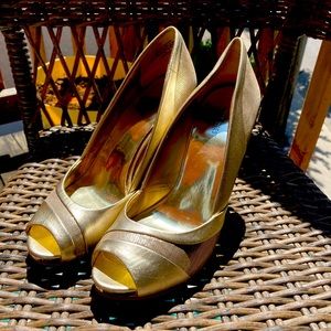 Gold leather Nine West heels
